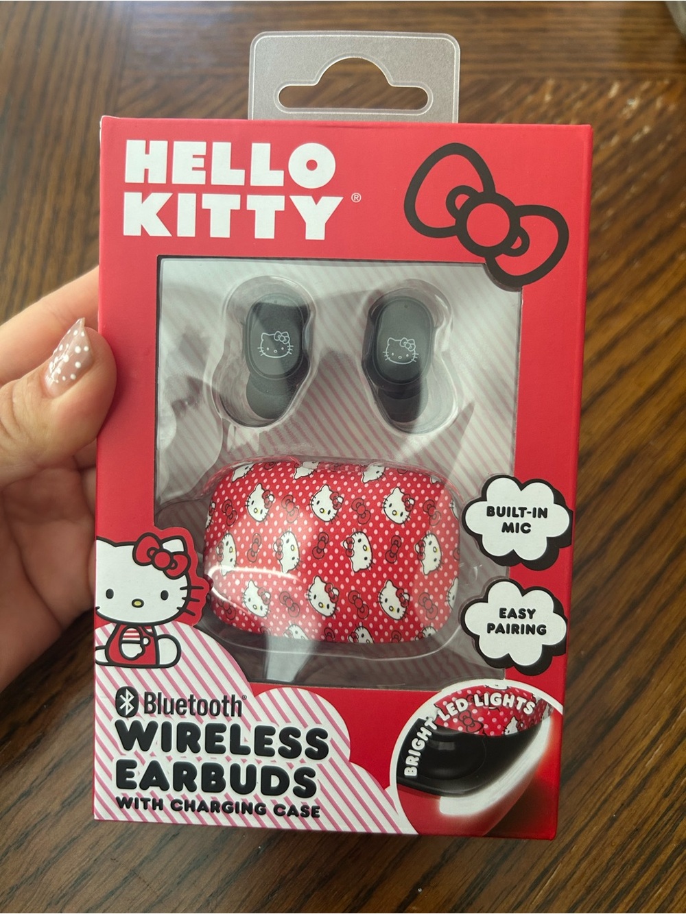 NWT Limited edition Hello Kitty Wireless Bluetooth Earbuds with Charging Case
